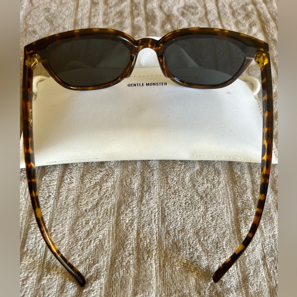 Gentle Monster my Ma polarized sunglasses - Picture 6 of 12